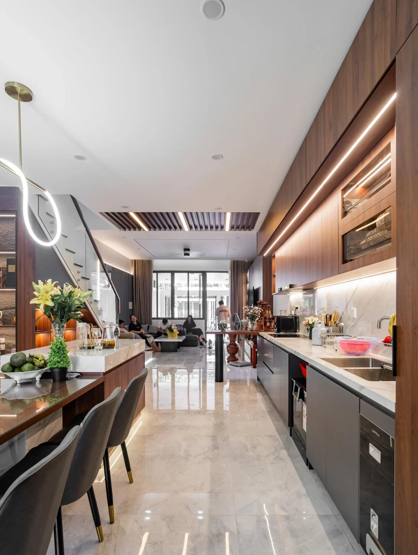 Sự tinh giản trong thiết kế nội thất được thể hiện qua các đường nét thẳng, gọn, hạn chế tối đa sự cầu kỳ.