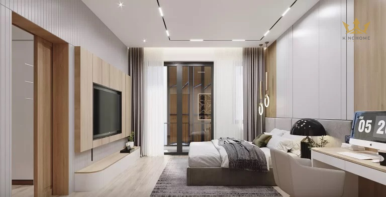 Chiếc giường lớn, rèm cửa tự động, và nội thất gỗ sang trọng làm tăng thêm giá trị của căn phòng