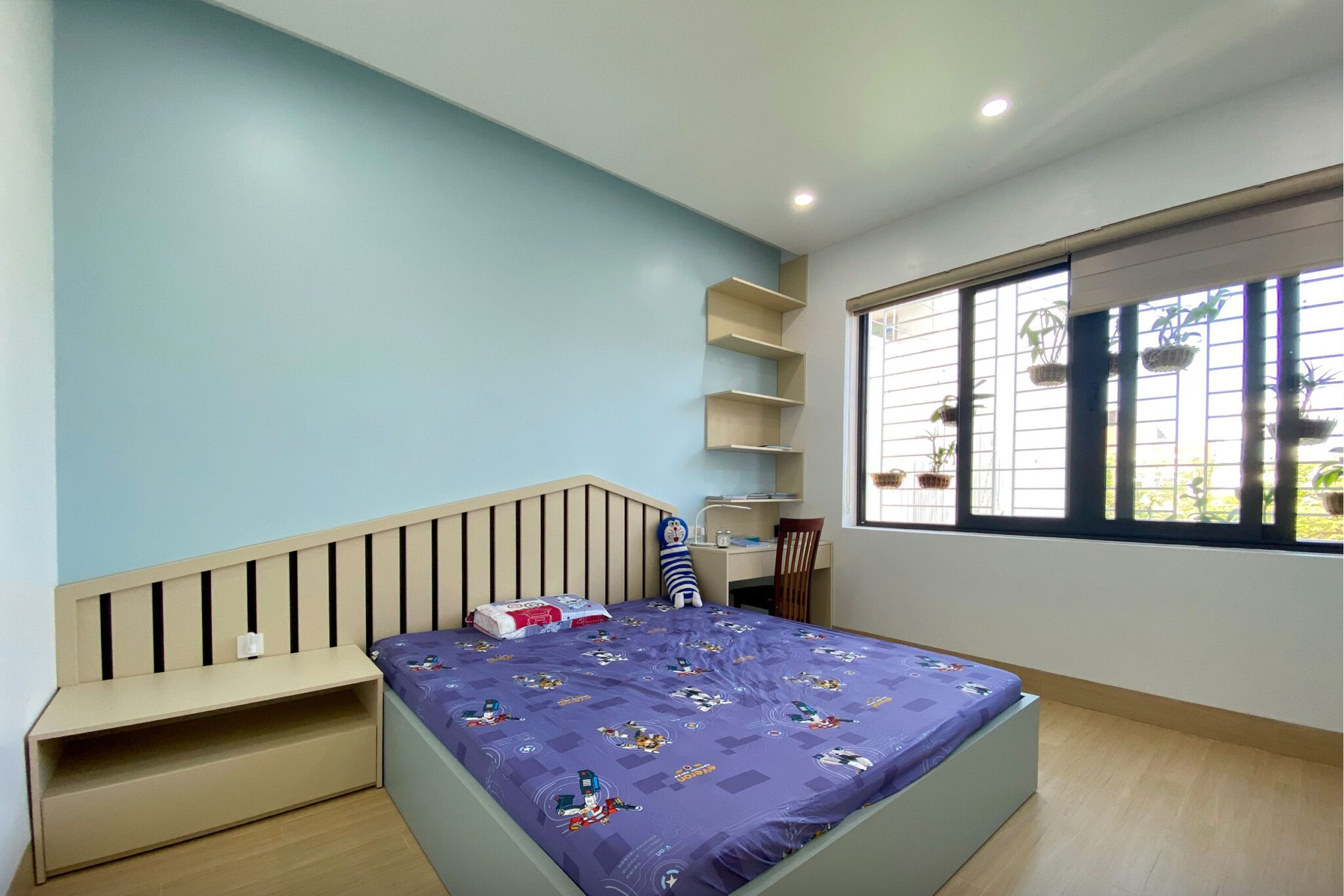 Phòng của con được thiết kế xinh xắn theo sở thích của bạn nhỏ