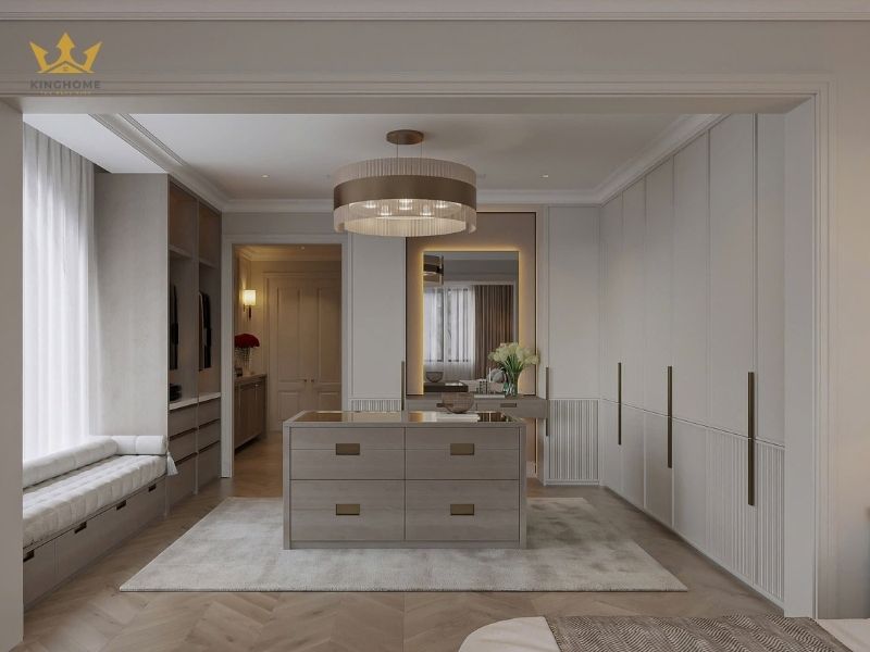 Phòng thay đồ được thiết kế riêng có hệ tủ lớn 