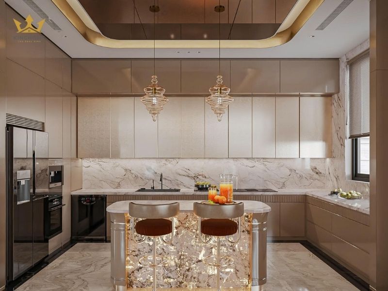Kệ tủ bếp kịch trần cùng đảo bếp đá cẩm thạch ánh kim 