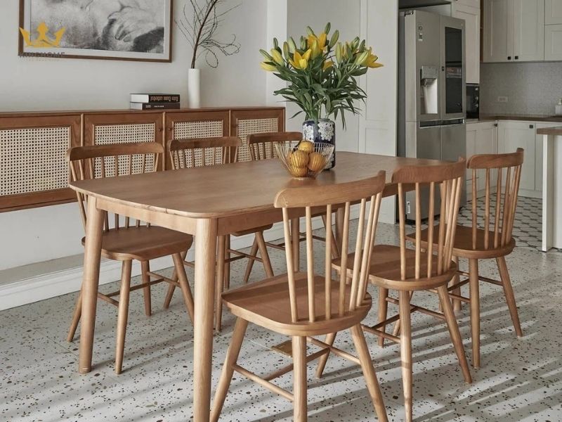 Sử dụng các chất liệu chính như gỗ, tre