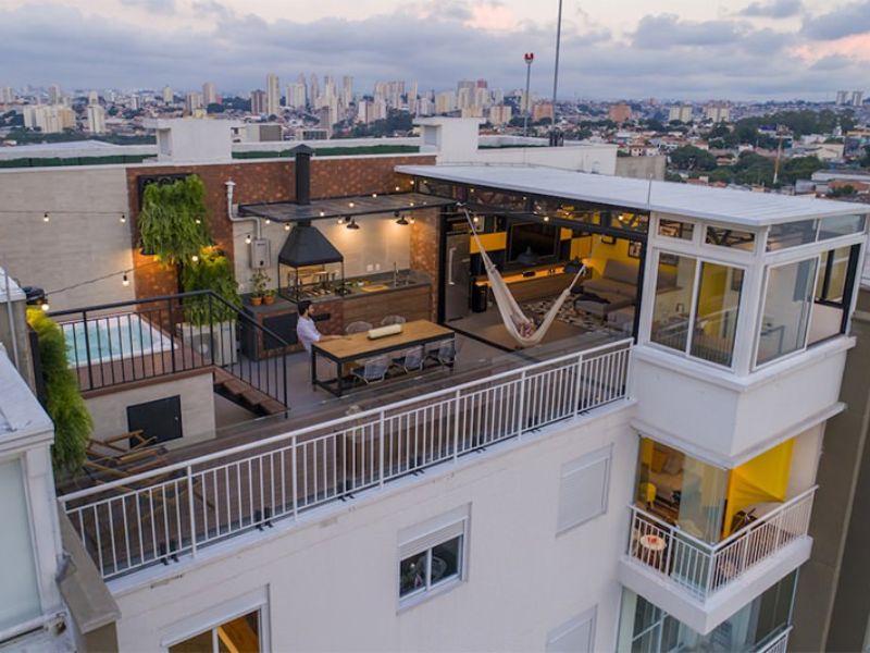 Sử dụng sân thượng để làm bếp nướng BBQ cho bữa tiệc gia đình